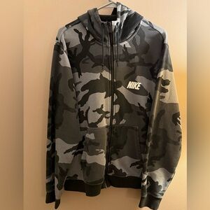 NIKE MEN'S CAMO SIZE XL ZIP UP SWEATSHIRT FRONT POCKETS DRAWSTRING SOFT